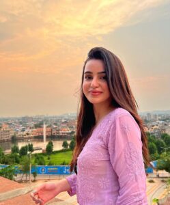 Ankitta Sharma Instagram - My love for sunsets & kurtis! 💜