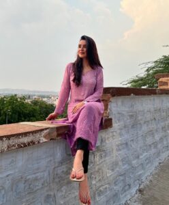 Ankitta Sharma Instagram - My love for sunsets & kurtis! 💜