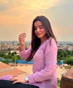 Ankitta Sharma Instagram - My love for sunsets & kurtis! 💜