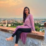 Ankitta Sharma Instagram - My love for sunsets & kurtis! 💜