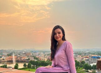 Ankitta Sharma Instagram - My love for sunsets & kurtis! 💜