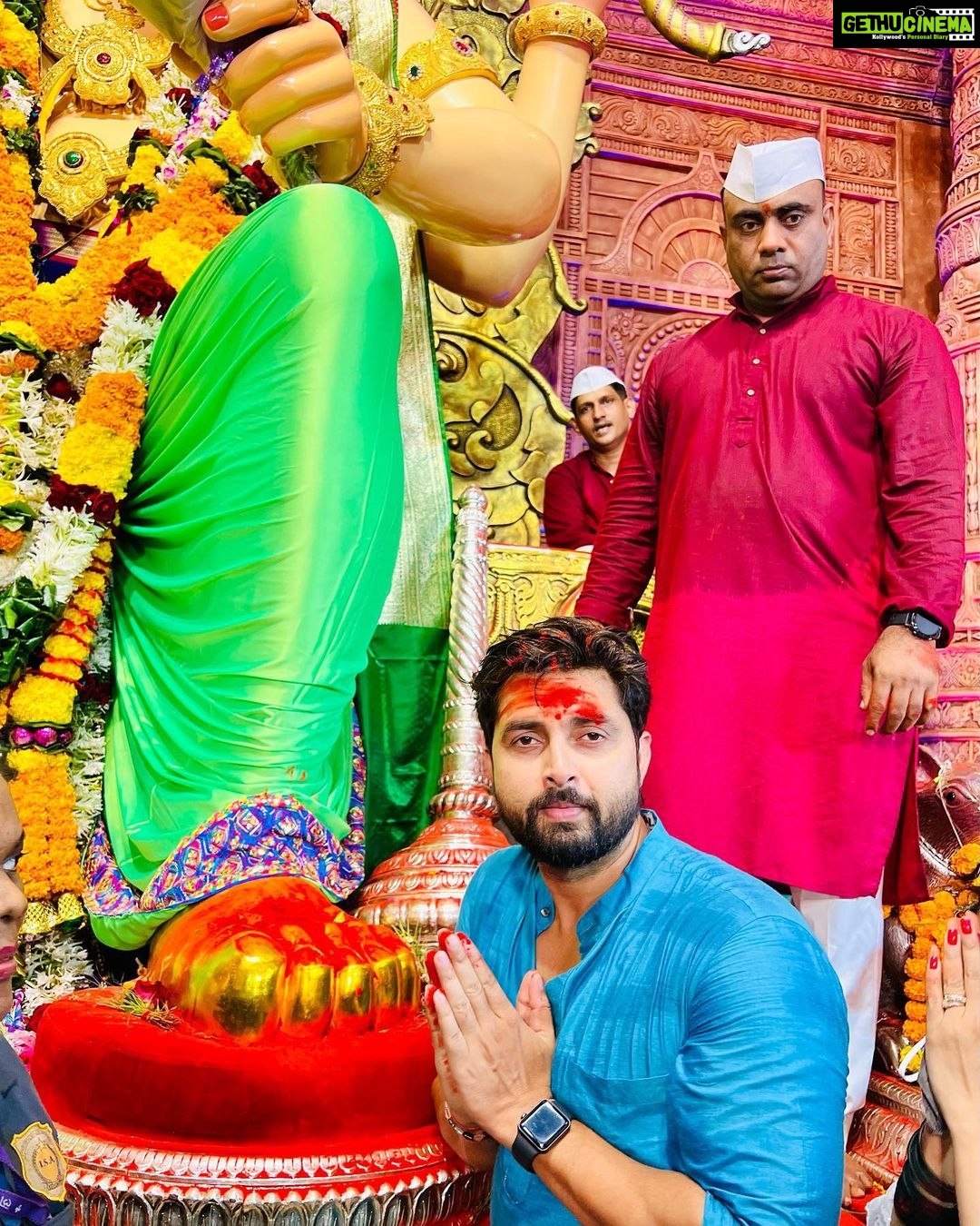 Antara Biswas Instagram - “LAALBAUG CHA RAJA “ … Is pal ke Liye Barson intezar Kiya hai humne… Aur kitna Accha lag Raha Hai, kitne khush hain hum bata nahi sakte…. Sab Kuch Accha Hone Wala Hai 🙏🙏🧿…. #lalbaughcharaja #laalbaagcharajadarshan #ganpatibappamorya #blessed #happy #bestmoment #love #darshan Thank you @heenaalad @kaushal_j for making this happen… love you guys ❤️❤️ Lalbaugcha Raja Sarvajanik Ganeshotsav Mandal