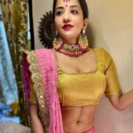 Antara Biswas Instagram – Shubh Deepaawali 🪔 🎉🌸💥…. Missing you Too my ❤️ @vikrant8235 

Jewelleries: @art_with_abhijeet