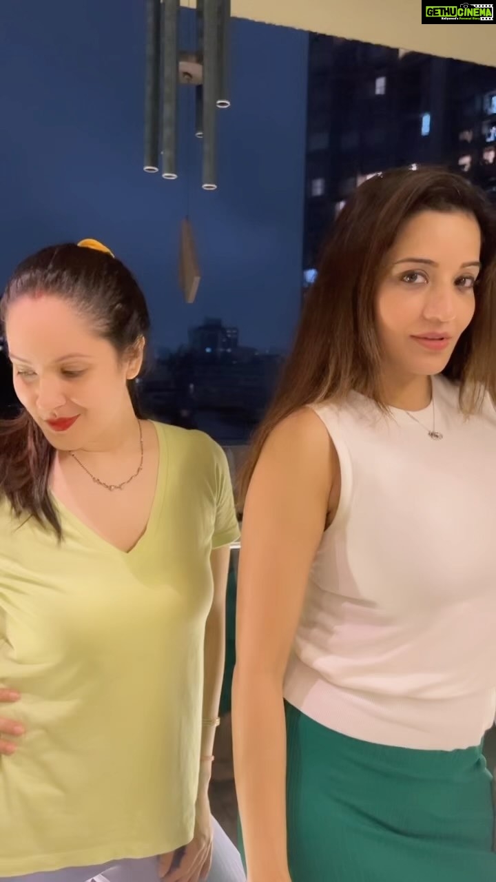 Antara Biswas Instagram - Friends fun food reels 🤭🤭🥳😝 special thanks to my payalu @payalb86