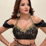 Antara Biswas Instagram – 💣💣💣…. 

Styled By: @anusoru 
Mua: @sachinmakeupartist1 
Hairstyling: @shab_qureshi786 
📸: @deepakpathak663
