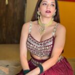 Antara Biswas Instagram – These Are Yesterday’s Feeling 🤷‍♀️❤️… 

Outfit: by my dearest @rashmi_aaryaa @shreeaaryaofficial 
📸: @deepakpathak663