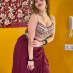 Antara Biswas Instagram – These Are Yesterday’s Feeling 🤷‍♀️❤️… 

Outfit: by my dearest @rashmi_aaryaa @shreeaaryaofficial 
📸: @deepakpathak663