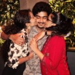 Anupama Parameswaran Instagram – Soa macchhh lev theeez dayizzz 😝🤣. @akshayeparameswaran @sunithaparameswaran75

PC @nihal_kodhaty