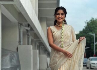Anupama Parameswaran Instagram - The onam smile is here 😄 സന്തോഷത്തിന്റെയും ഐശ്വര്യത്തിന്റെയും ഓണാശംസകൾ 🌺🍃🌼🌸🌺🍃🌼🌸 PC @nihal_kodhaty 😊 Saree @jugalbandhi Jewellery @desire_collective