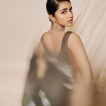 Anupama Parameswaran Instagram - Wouldn’t have been busy gazing stars for a fortnight, had he realised the classic star was right by his side. 🖤 Wearing @picchika Jewellery @amrapalijewels Styled by @rashmitathapa Styling team @aishwarya128 Shot by @arifminhaz Photo assistant @thejaswitanneru