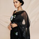 Anupama Parameswaran Instagram - Wouldn’t have been busy gazing stars for a fortnight, had he realised the classic star was right by his side. 🖤 Wearing @picchika Jewellery @amrapalijewels Styled by @rashmitathapa Styling team @aishwarya128 Shot by @arifminhaz Photo assistant @thejaswitanneru
