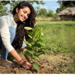 Anupama Parameswaran Instagram - Let's take a moment to thank our farmers. All that we consume, we owe it to them; right from the leafy greens, to grains, fruits and everything. So, Raitulaki ma dhanyavadalu! Join me and Parachute Kalpavriksha Foundation in this celebration of gratitude. To show your support for the same: Post a picture expressing your gratitude to our farmers, with the caption ‘Thank you, Farmers!’ Tag me and @parachute.kalpavriksha #ThankYouFarmers #FoodForThought #WhatWeNurtureGrows #parachutekalpavriksha #Collab