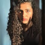 Anupama Parameswaran Instagram - Sunday dump 🌻 #naturallight #nomakeup #texturedskin