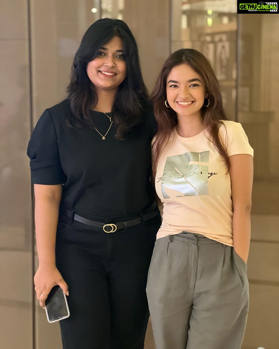 Anushka Sen Instagram - In Kolkata with Ipsiiđź’—