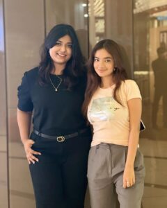 Anushka Sen Instagram - In Kolkata with Ipsii💗