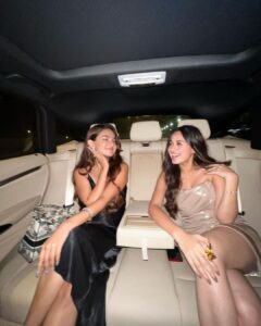 Anushka Sen Instagram - besties who slay together, stay together 🦦👯‍♀️🥰
