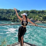 Anushka Sen Instagram – Waterfalls make me so happy 💜 Rheinfall