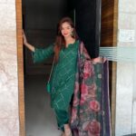 Anushka Sen Instagram - Green vibes today 🙏🌷