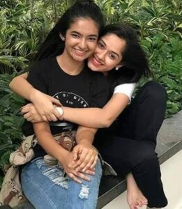 Anushka Sen Instagram - Happy 21st Birthday to youuu JAANUU💃💗 I’ve known you for so long, all the parties, us dancing like crazy till we lose our voices, till you remove your heels and then we look for it at the end of the party, late night talks, deep conversations, so many memories with youu! You are one of the most talented and beautiful person I know. Your vibes are immaculate! I look forward to dancing with you at more parties, trying different restaurants and fun conversations. Wish you the best. My Constant forever 🦦✨