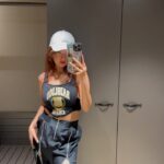 Anushka Sen Instagram - Mirror selfies >>>>