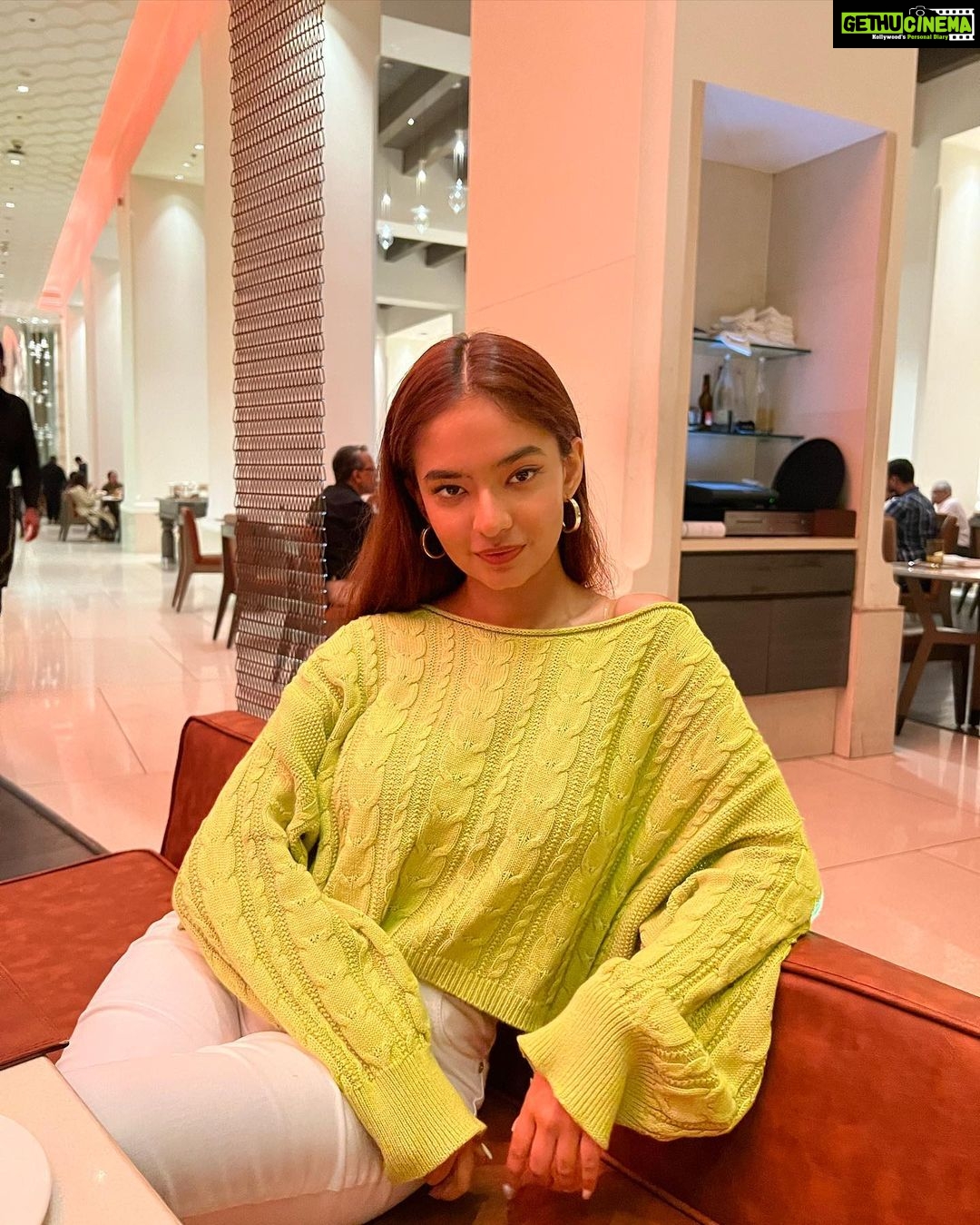 Anushka Sen Instagram - Dinner nights 🦦💁♀️