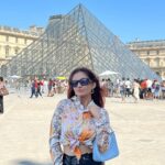 Anushka Sen Instagram - Louvre ✨🫶