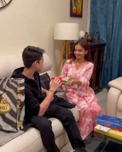 Anushka Sen Instagram - Rakhi celebrations with my lil brother 😍🥰🤗