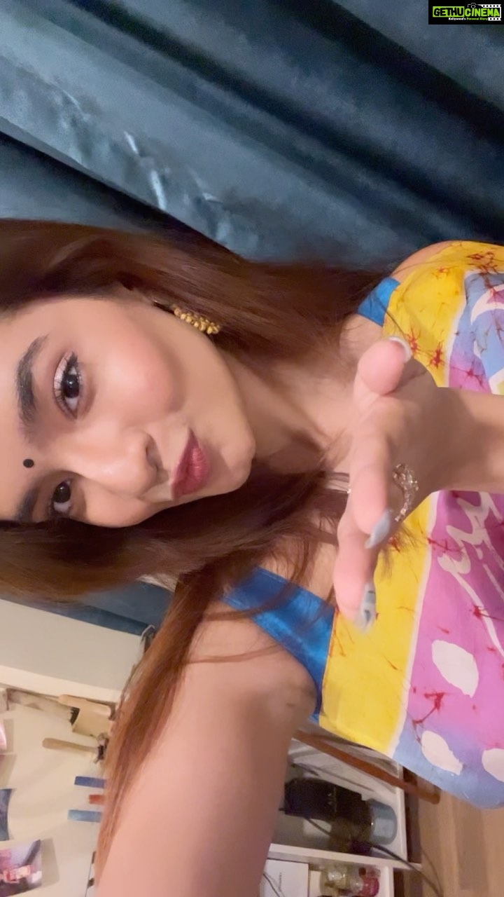 Anushka Sen Instagram - A little βget ready with meβ for you guys ππ #grwm #grwmwithAS #reels #makeup