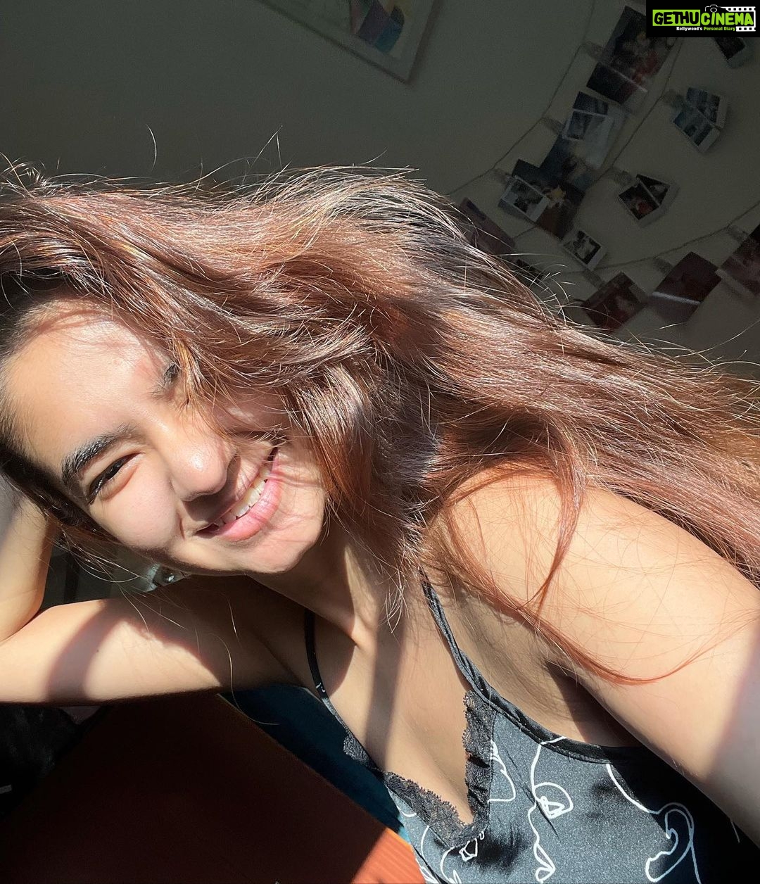 Anushka Sen Instagram - woke up like this 🦦🧚♀️ #nofilter #natural #morningface