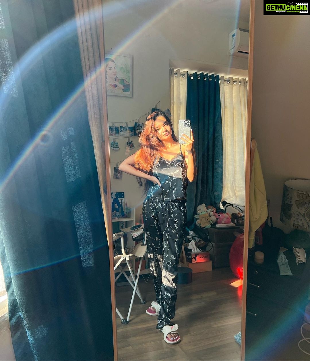 Anushka Sen Instagram - woke up like this 🦦🧚♀️ #nofilter #natural #morningface