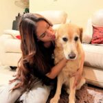 Anushka Sen Instagram - After whole day of being busy, hugging Cindra is the best feeling in the world 🧿🌎🤍