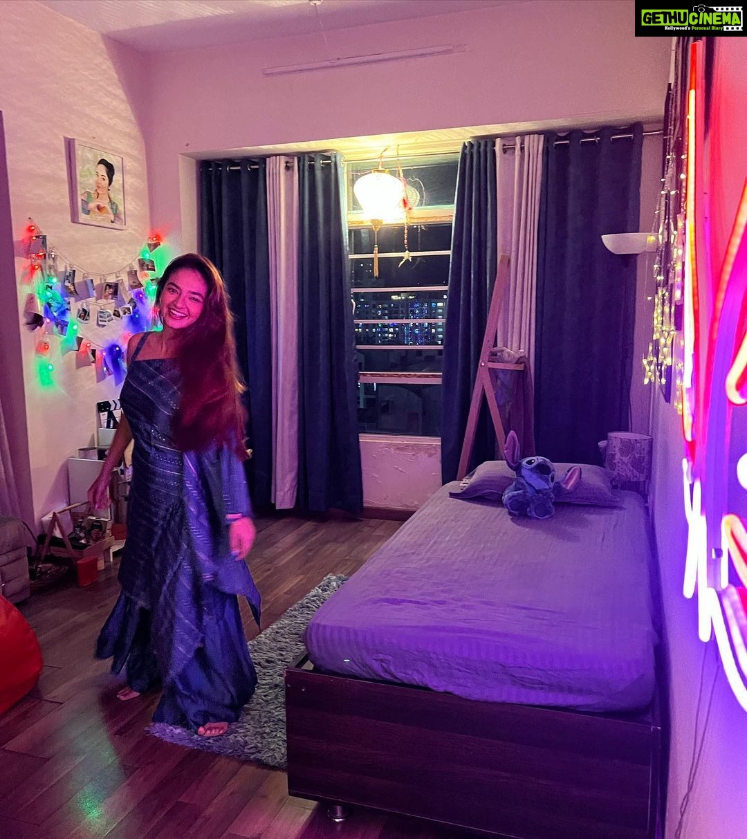 Anushka Sen Instagram - Wish you all a very Happy Diwali from Sen family β¨πͺπ§Ώπ€