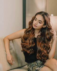 Anushka Sen Instagram - Moods 🤍
