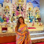 Anushka Sen Instagram – শরৎকালের রোদের ঝিলিক, শিউলি ফুলের গন্ধ। মা এসেছে ঘরে তাই, মনে এতো আনন্দ। হ্যাপি দুর্গা পূজা 🤍
