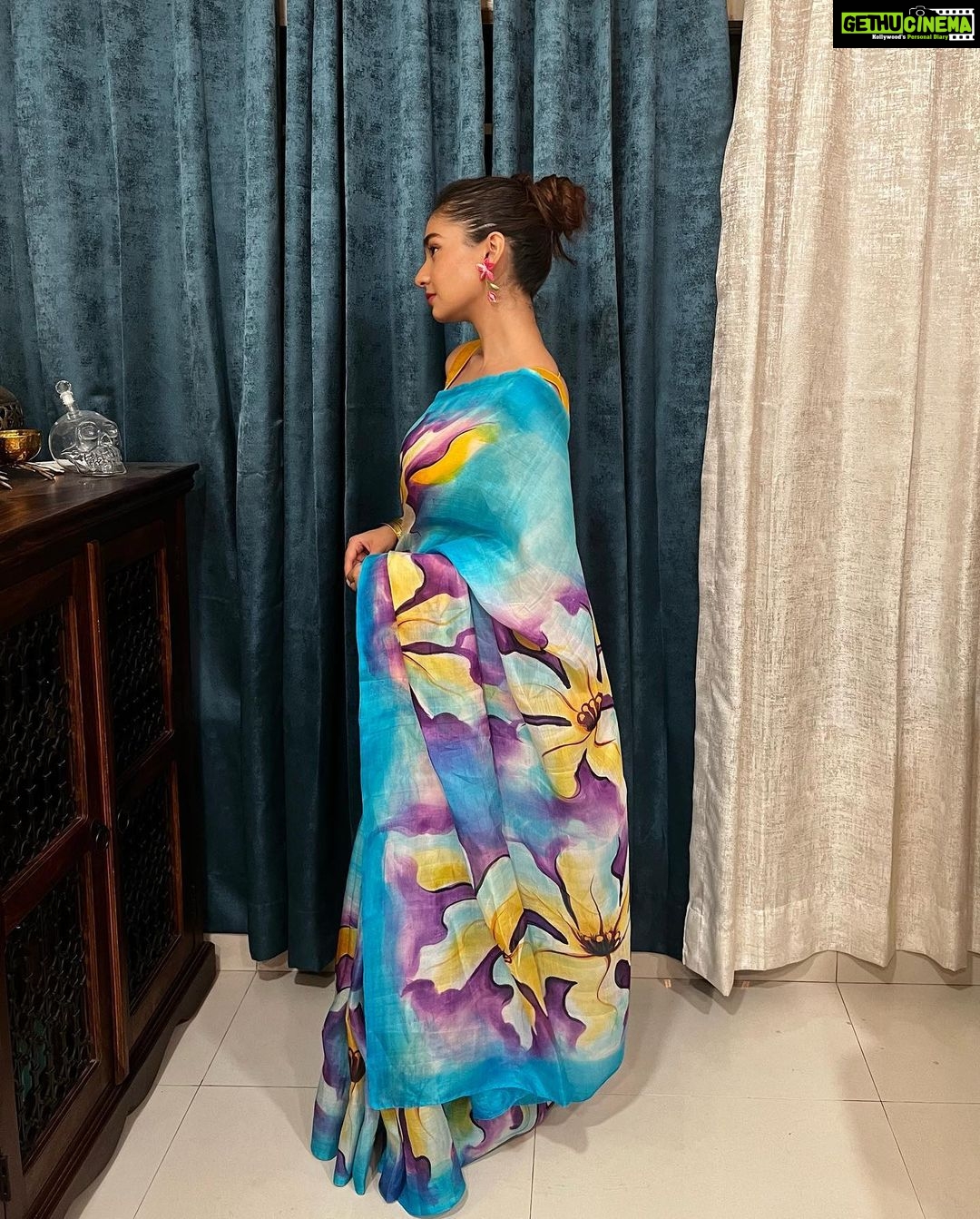 Anushka Sen Instagram - saree girl 😇✨🌻
