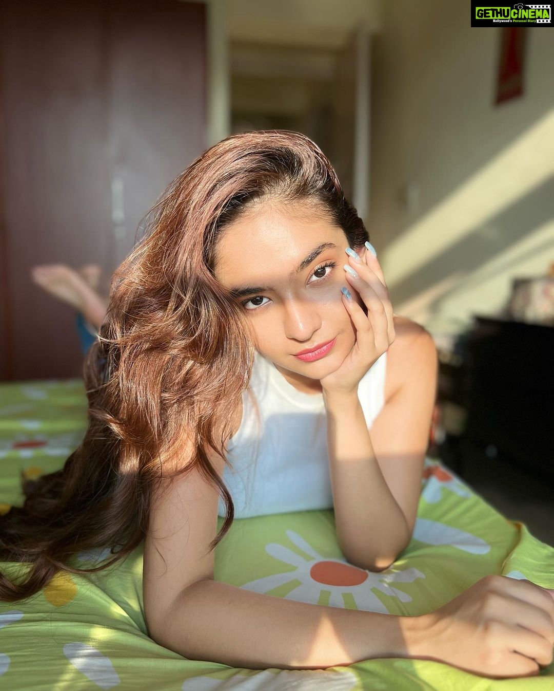 Anushka Sen Instagram - dance with me & take the lead now 🧚✨#nofilter