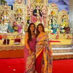 Anushka Sen Instagram – শরৎকালের রোদের ঝিলিক, শিউলি ফুলের গন্ধ। মা এসেছে ঘরে তাই, মনে এতো আনন্দ। হ্যাপি দুর্গা পূজা 🤍