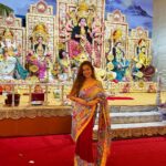 Anushka Sen Instagram - শরৎকালের রোদের ঝিলিক, শিউলি ফুলের গন্ধ। মা এসেছে ঘরে তাই, মনে এতো আনন্দ। হ্যাপি দুর্গা পূজা 🤍