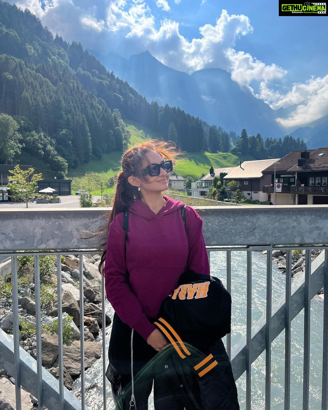 Anushka Sen Instagram - 🗺️ ✈️ Around The World