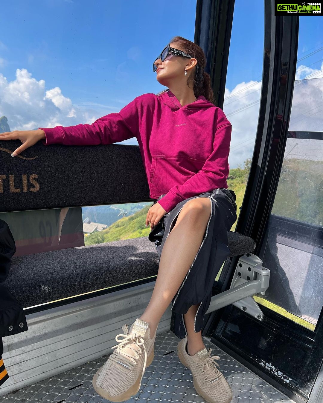 Anushka Sen Instagram - 🗺️ ✈️ Around The World