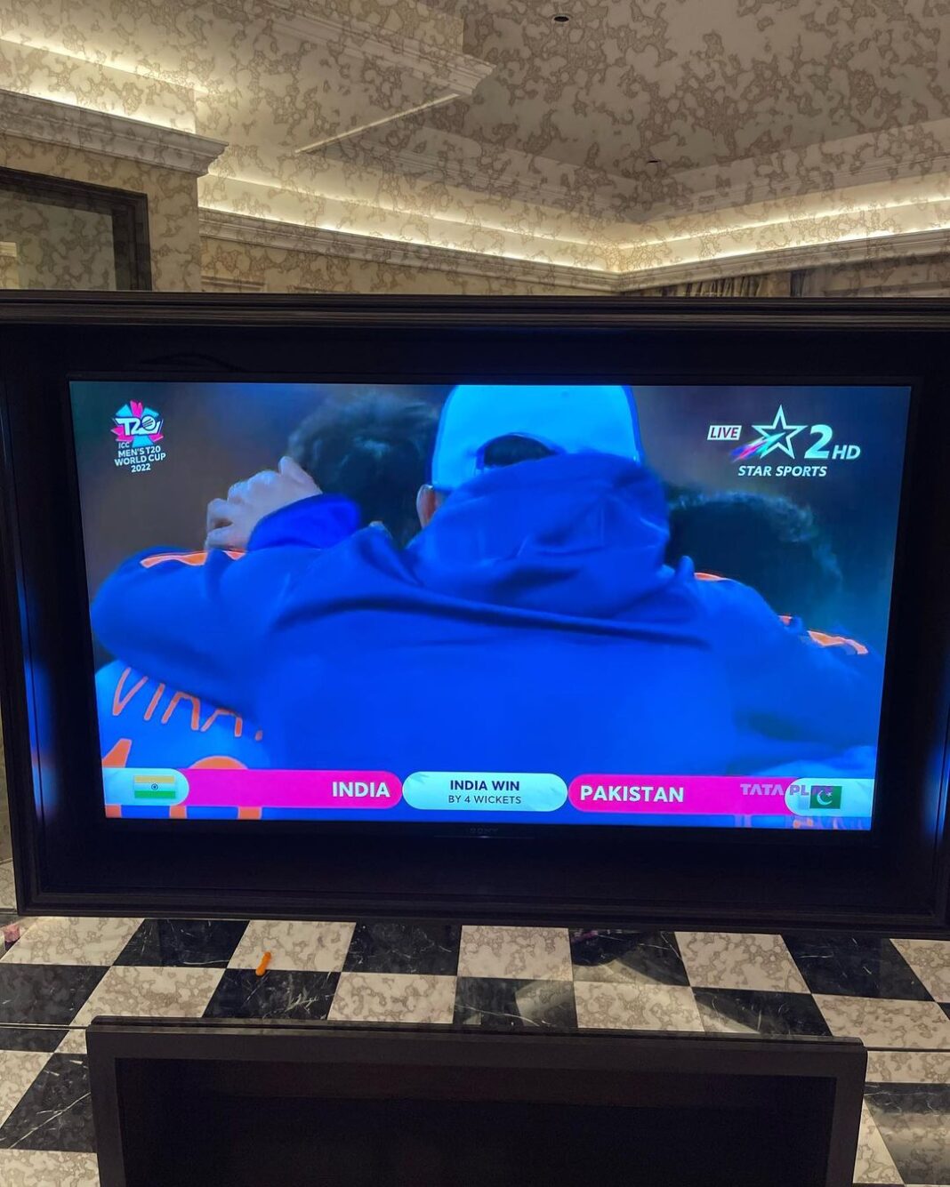 Anushka Sharma Instagram - You beauty!! You freaking beauty!! You have brought sooooo much joy in peoples lives tonight and that too on the eve of Diwali! You are a wonderful wonderful man my love. Your grit, determination and belief is mind boggling !! I have just watched the best match of my life I can say and although our daughter is too small to understand why her mother was dancing around and screaming wildly in the room, one day she will understand that her dad played his best innings that night which followed after a phase that was tough on him but he came out of it stronger and wiser than ever before! So proud of you !! Your strength is contagious ⭐️and you my love, are LIMITLESS!! Love you forever and through thick and thin ❤️♾️