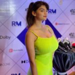 Anveshi Jain Instagram - I love this color and this picture ! Mumbai - मुंबई