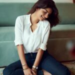 Anveshi Jain Instagram - Wear peace with proud . India
