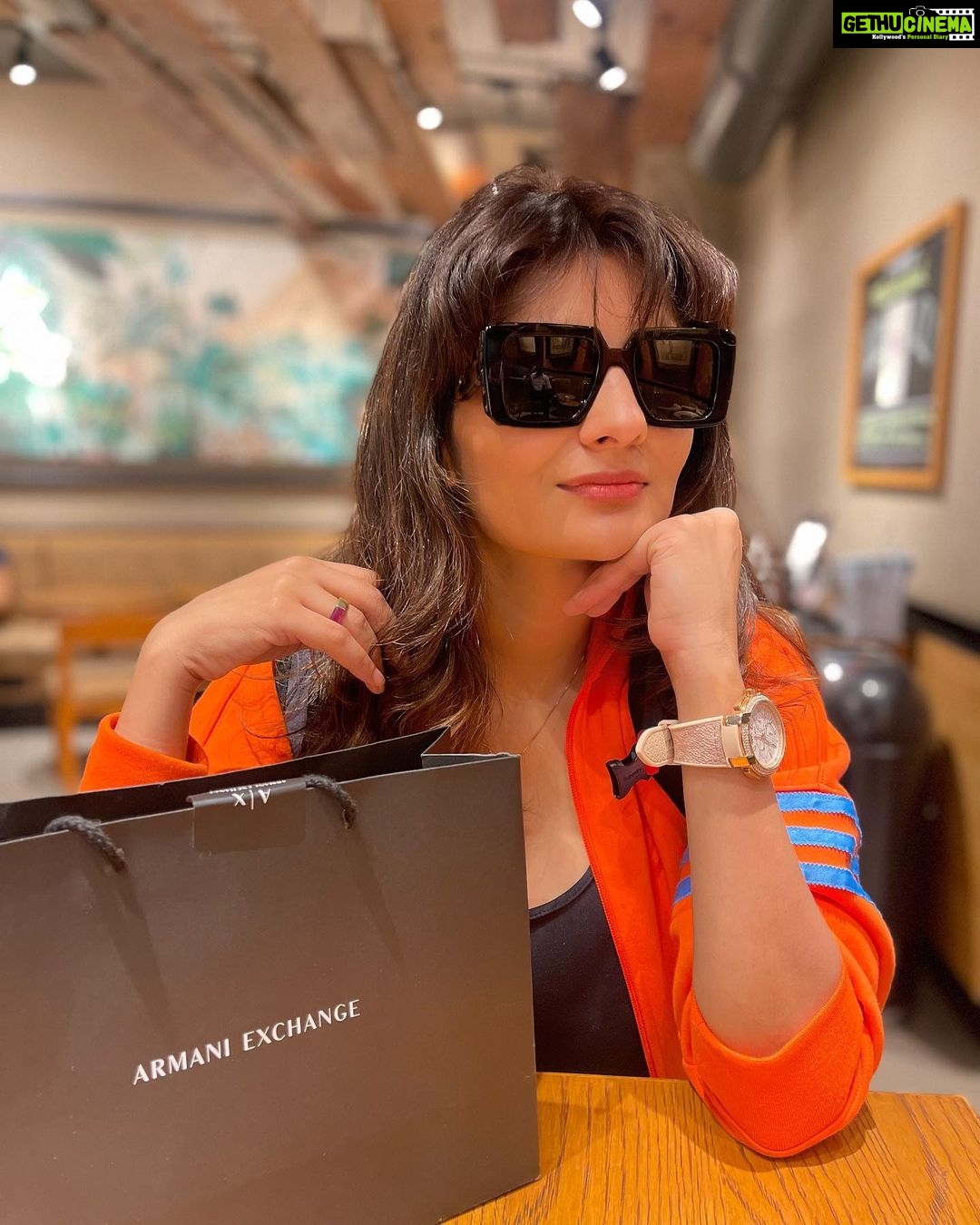 Anveshi Jain Instagram - 🍊 . . . #love #2022 #throwback #instagood #insta #instagram #reels #réel #reel #instafashion #bollywood #bollywoodactress #instafashion #reelsvideo #bollywoodhot #candid #random #bolly #anveshijain #anveshi Mumbai, Maharashtra