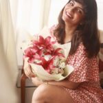 Anveshi Jain Instagram - Keeping my inner child alive & intact 😛 . . . . Shot by sibling - @pranjalj.111 @seventhheavenweddingco . . . . #loveyourself #selflove #love #smile #anveshijain #instagood #instagram #instadaily #mango #ootd #orange #mood