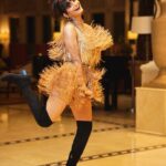Anveshi Jain Instagram - Here is my recent look from my stage Dance performance I did in Colombo this week . After dancing on screen for Naa Peru Seesa , I am enjoying performing on stage even more and not just singing but also dancing 💃. . . . . . . #colombo #anveshijain #dance #performance #bollywood #bollywoodsongs #bling #gold #travel #event #shows #singing #performance Colombo, Sri Lanka