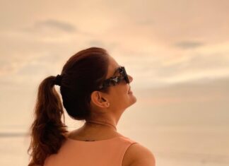 Anveshi Jain Instagram - Magic hour is just magic !!! ✨✨ . . . . . . . . #love #travel #photoshoot #photography #ootd #sunset #goldenhour #anveshijain #instagood #instagram #instadaily #ootd India