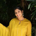 Aparna Balamurali Instagram - 💛 #3 📷 : @merin_georg Styling : @keepitstylish_by_ammu @styledbyammu Outfit : @zuleiha_by_shehazeen Make up : @rizwan_themakeupboy Jewellery : @pureallure.in