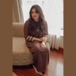 Aparna Balamurali Instagram - 🤎 📸 : @pournami_mukesh_photpgraphy Styling : @keepitstylish_by_ammu @styledbyammu Outfit : @korvaiindia Make up : @aikahairandmakeup Jewellery : @antegra_diaries
