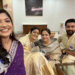 Aparna Balamurali Instagram - Thank you my @sudha_kongara ma’am for everything. For trusting me. For having the patience. You changed my life. You made this day happen! Thank you for bringing those smiles on my mom’s and dad’s faces ! Forever grateful ❤️ Thank you @actorsuriya sir for being a wonderful support throughout. Thank you @gvprakash for making Soorarai Pottru happen for me! Thank you @jyotika ma’am, @rajsekarpandian amd @2d_entertainment for the constant encouragement! A day that’ll always be close to my heart. My very first National Award✨ #68thnationalfilmawards #sooraraipottru
